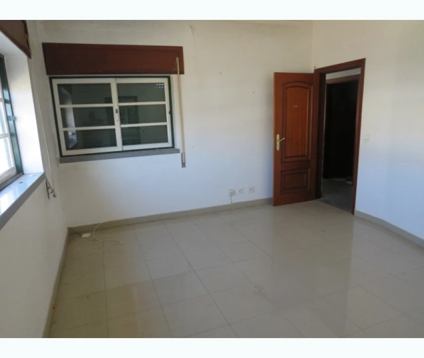 Moradia T2 para Venda em Assunção, Ajuda, Salvador e Santo Ildefonso Foto 12