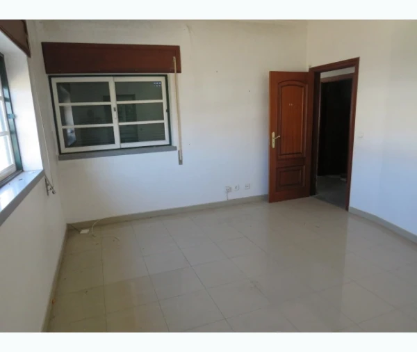 Moradia T2 para Venda em Assunção, Ajuda, Salvador e Santo Ildefonso Foto 12