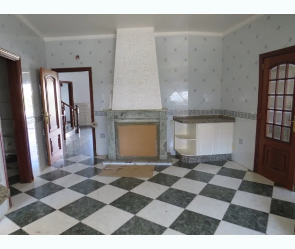 Moradia T2 para Venda em Assunção, Ajuda, Salvador e Santo Ildefonso Foto 3