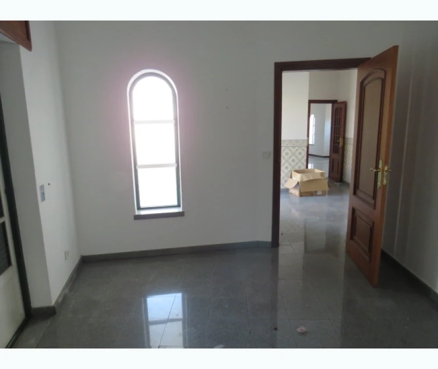 Moradia T2 para Venda em Assunção, Ajuda, Salvador e Santo Ildefonso Foto 11