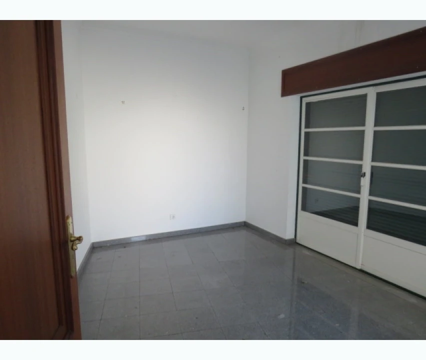 Moradia T2 para Venda em Assunção, Ajuda, Salvador e Santo Ildefonso Foto 9