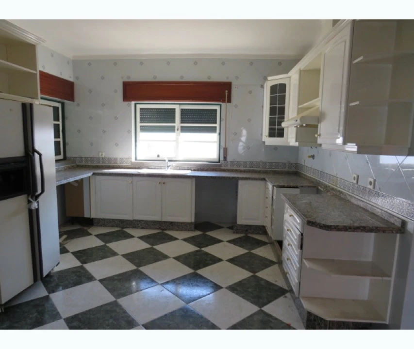 Moradia T2 para Venda em Assunção, Ajuda, Salvador e Santo Ildefonso Foto 4