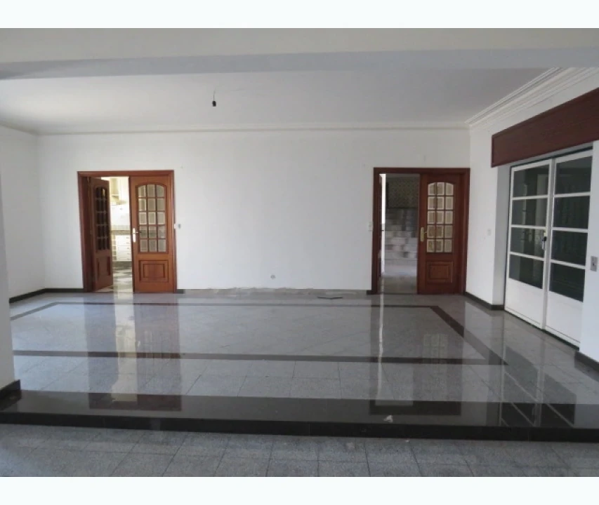 Moradia T2 para Venda em Assunção, Ajuda, Salvador e Santo Ildefonso Foto 2