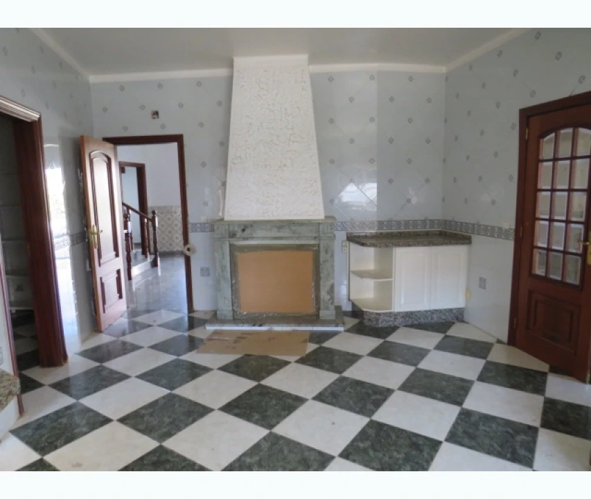 Moradia T2 para Venda em Assunção, Ajuda, Salvador e Santo Ildefonso Foto 3