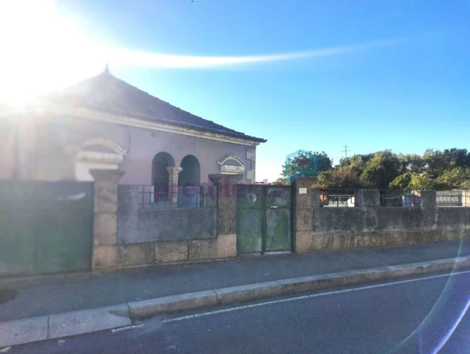 Moradia T3 para Venda em Pedrouços Foto 6