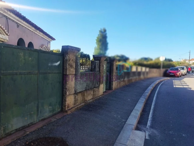 Moradia T3 para Venda em Pedrouços Foto 7