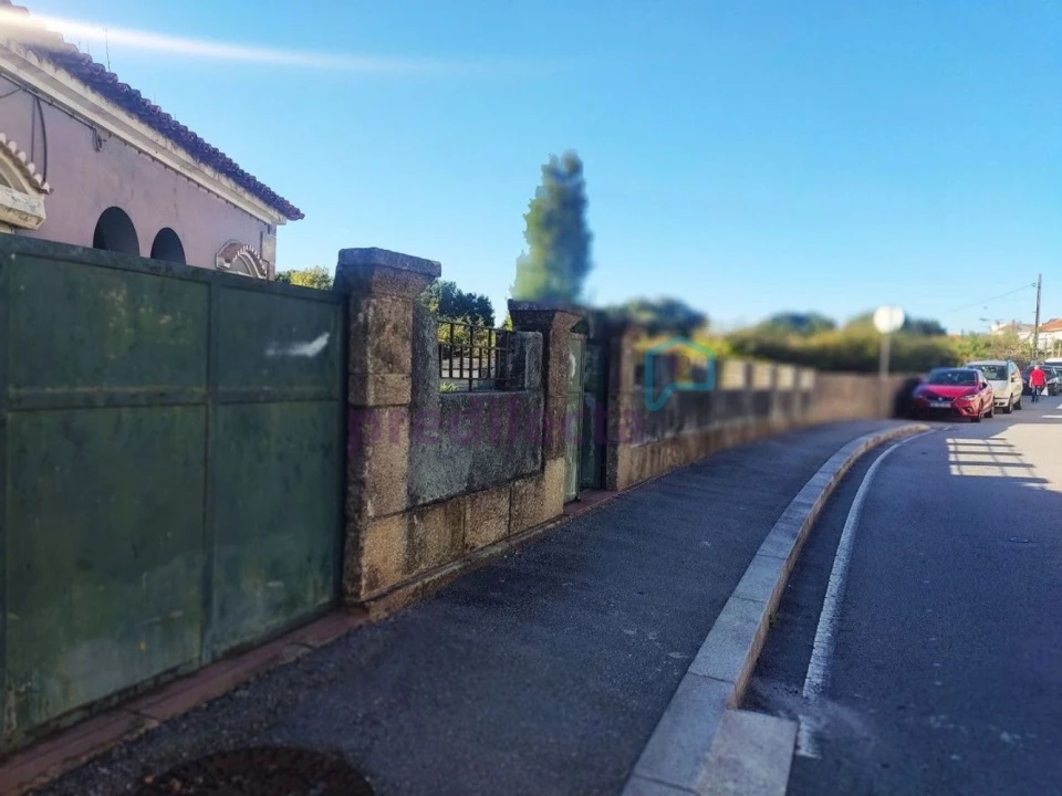 Moradia T3 para Venda em Pedrouços Foto 7