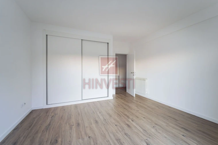 Moradia T4 para Venda em Monte Redondo e Carreira Foto 50