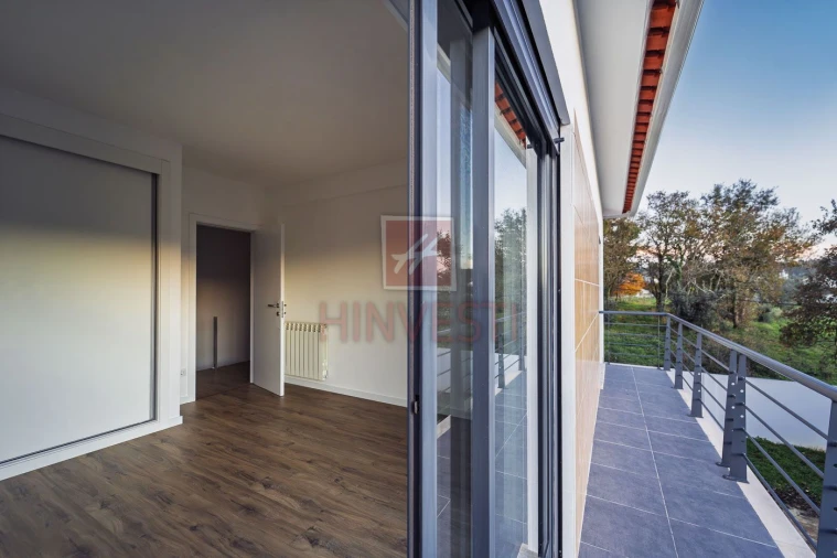 Moradia T4 para Venda em Monte Redondo e Carreira Foto 51