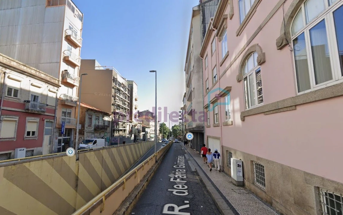 Loja para Venda em Cedofeita, Santo Ildefonso, Sé, Miragaia, São Nicolau e Vitória Foto 1