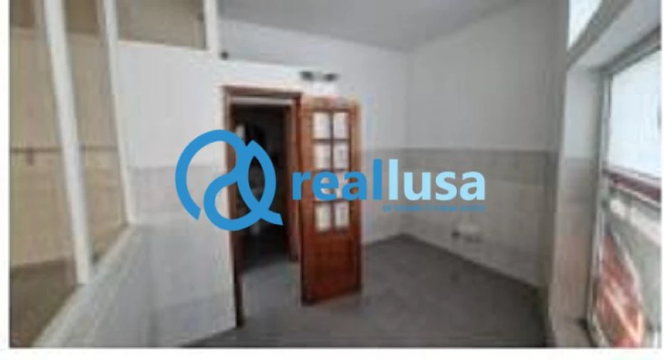 Loja para Venda em Mafamude e Vilar do Paraíso Foto 2