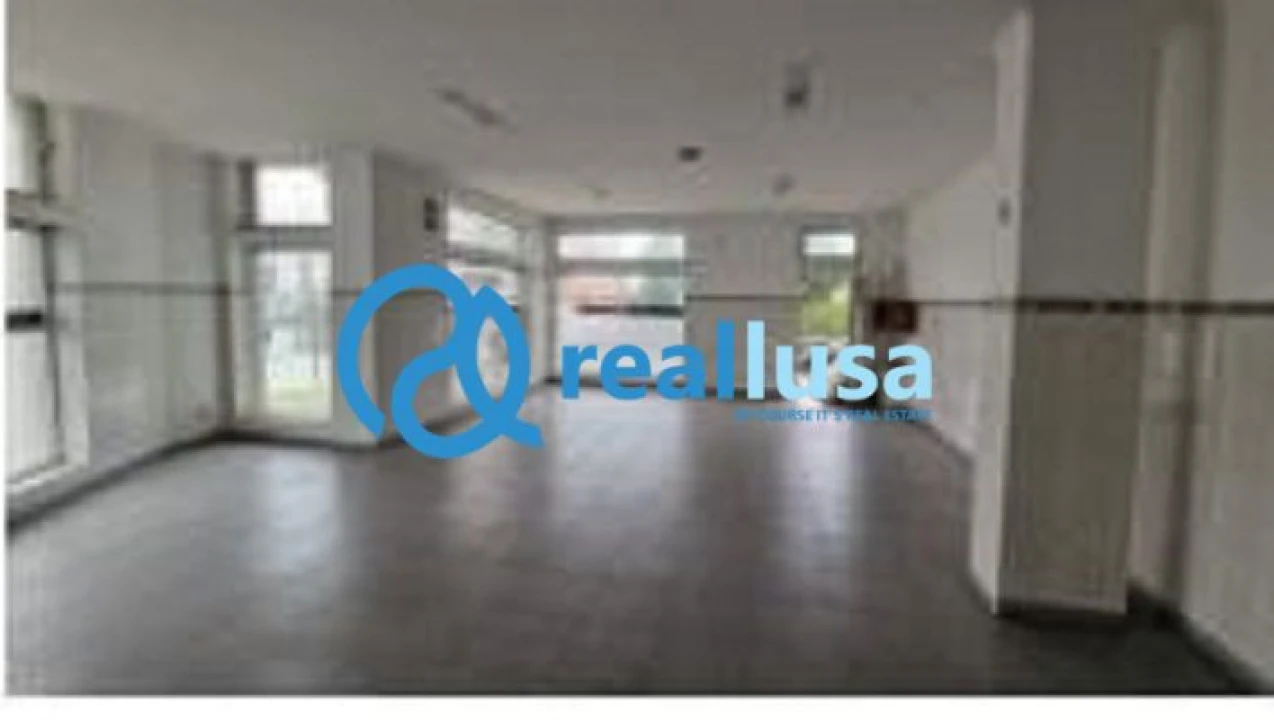 Loja para Venda em Mafamude e Vilar do Paraíso Foto 1