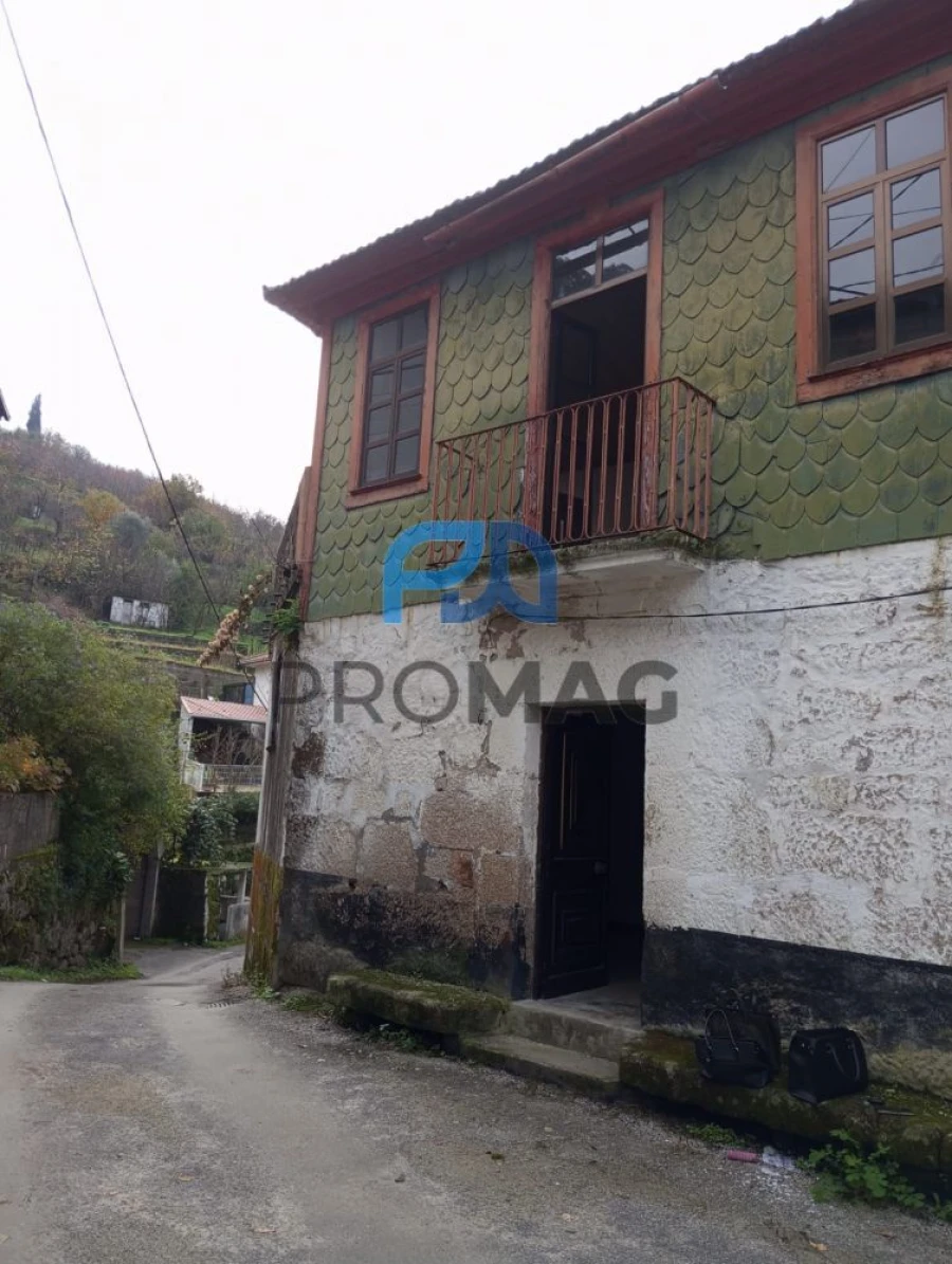 Moradia T2 para Venda em São Martinho de Mouros Foto 4