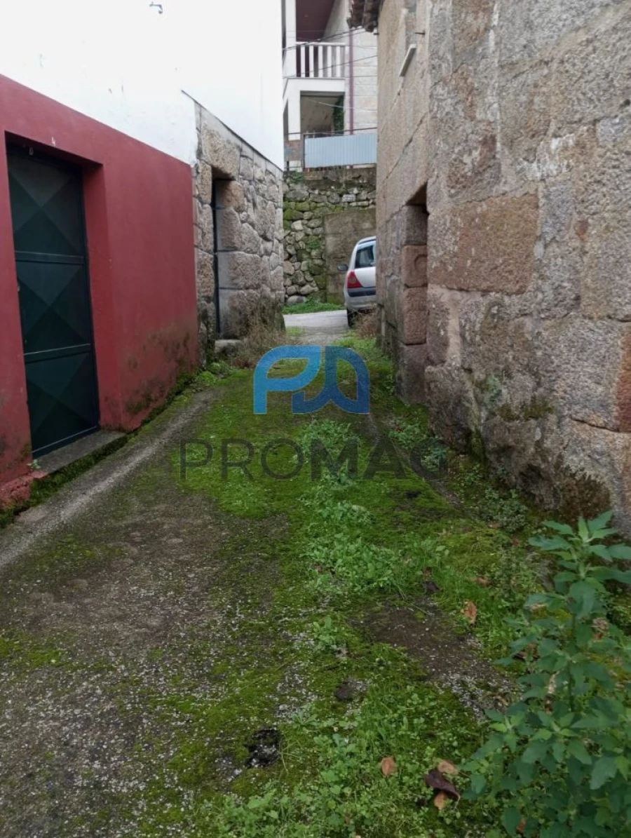 Moradia T2 para Venda em São Martinho de Mouros Foto 37