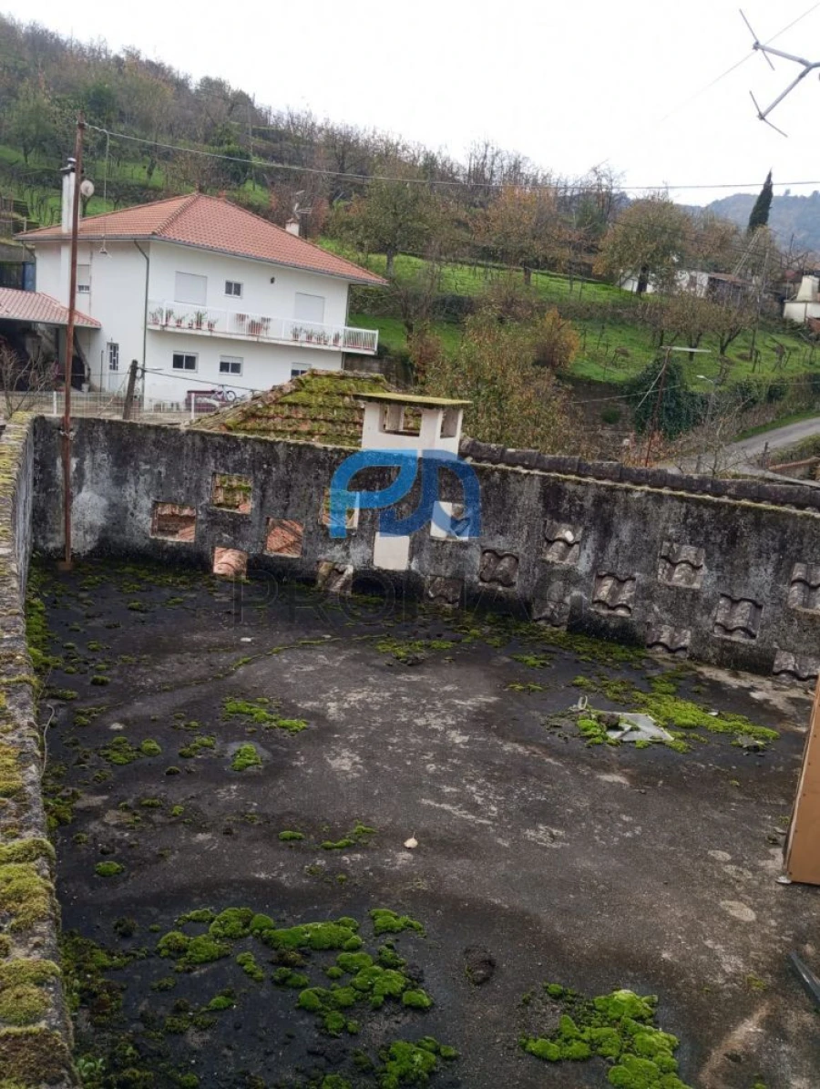 Moradia T2 para Venda em São Martinho de Mouros Foto 26