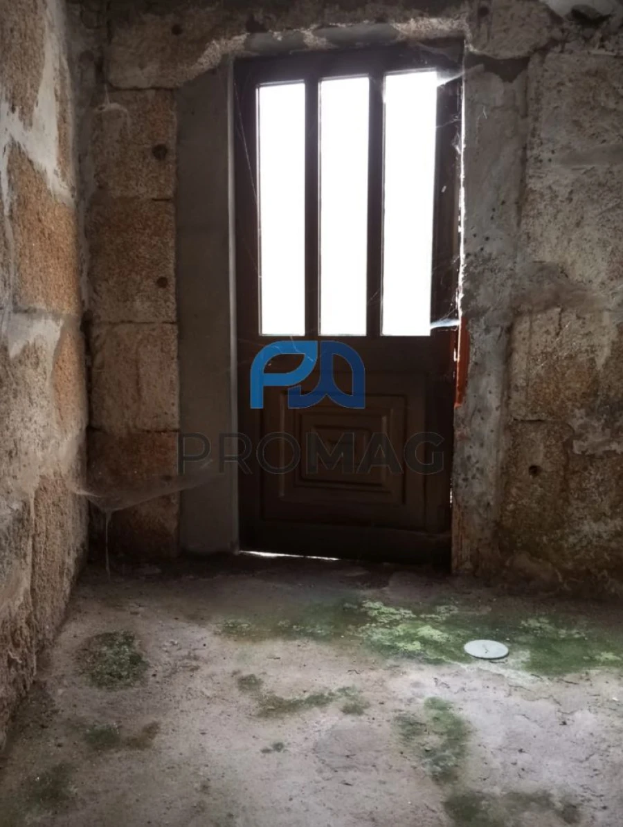 Moradia T2 para Venda em São Martinho de Mouros Foto 29