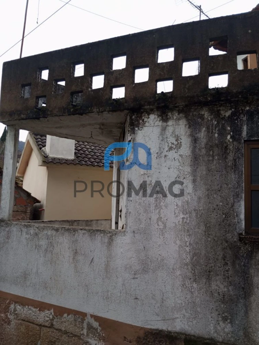 Moradia T2 para Venda em São Martinho de Mouros Foto 7