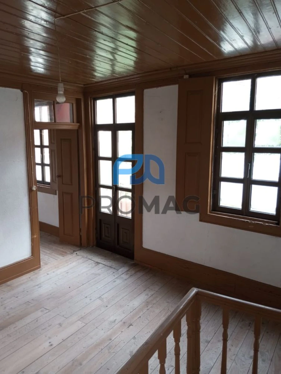 Moradia T2 para Venda em São Martinho de Mouros Foto 12