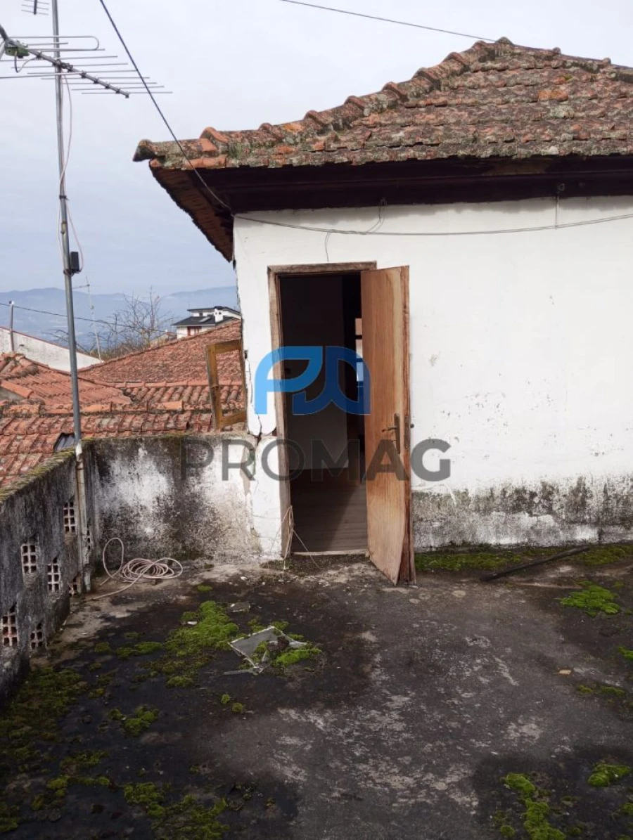 Moradia T2 para Venda em São Martinho de Mouros Foto 23
