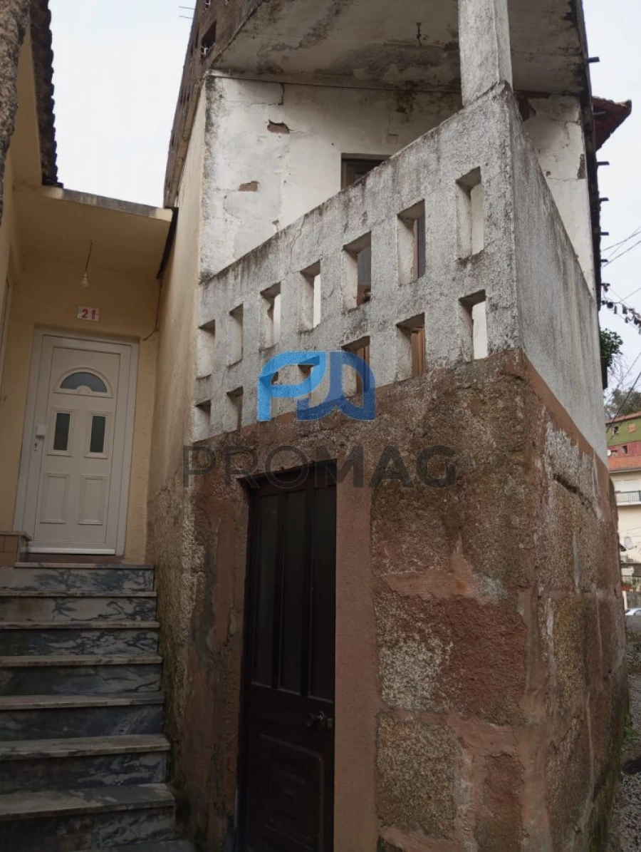 Moradia T2 para Venda em São Martinho de Mouros Foto 3