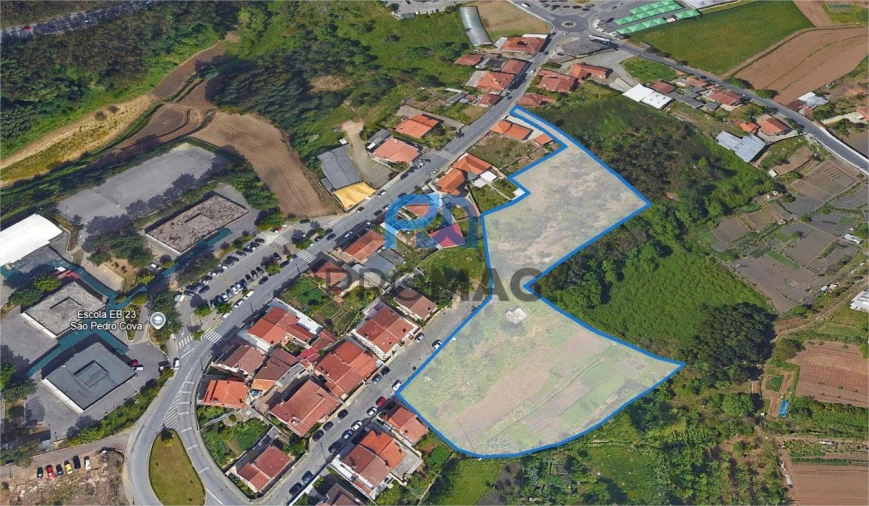 Terreno para Venda em Fânzeres e São Pedro da Cova Foto 3