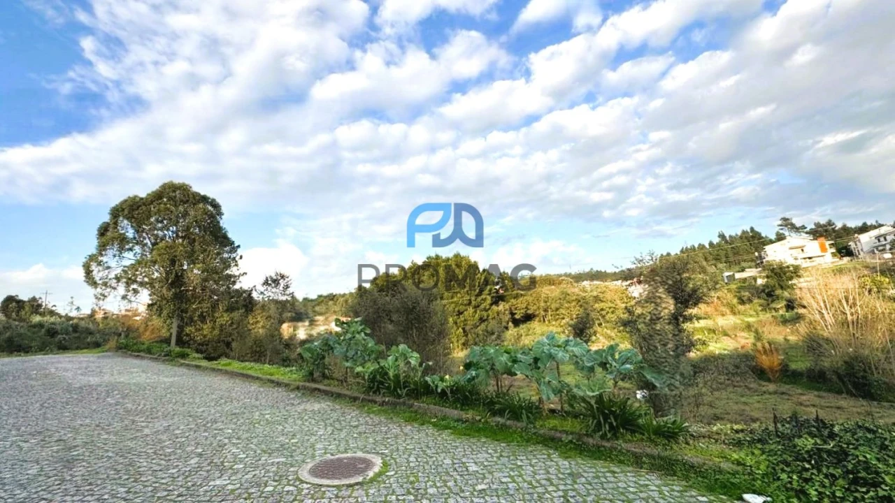 Terreno para Venda em Fânzeres e São Pedro da Cova Foto 7