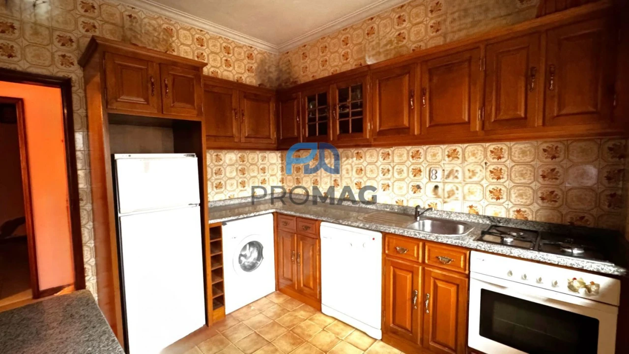 Moradia T9 para Venda em Gondomar (São Cosme), Valbom e Jovim Foto 13