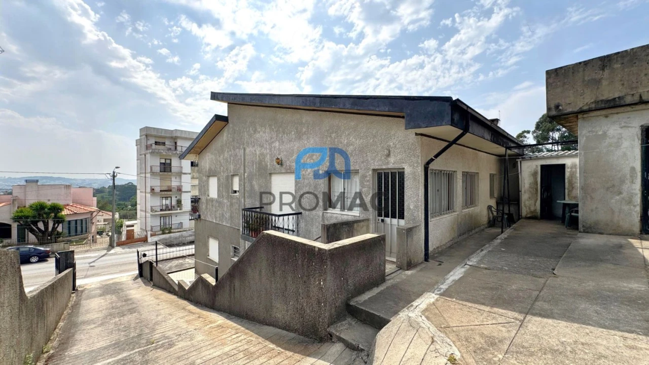 Moradia T9 para Venda em Gondomar (São Cosme), Valbom e Jovim Foto 6