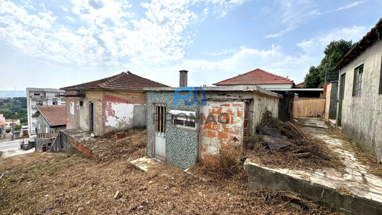 Moradia T9 para Venda em Gondomar (São Cosme), Valbom e Jovim Foto 4