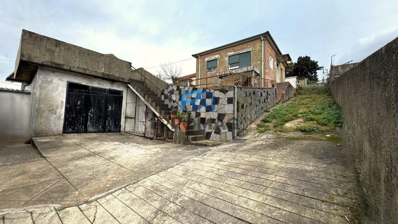 Moradia T9 para Venda em Gondomar (São Cosme), Valbom e Jovim Foto 33