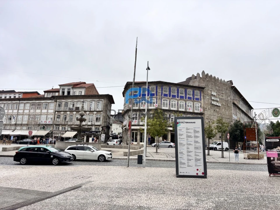 Loja para Arrendamento em Oliveira, São Paio e São Sebastião Foto 9