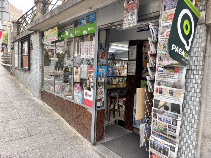 Loja para Arrendamento em Oliveira, São Paio e São Sebastião Foto 1