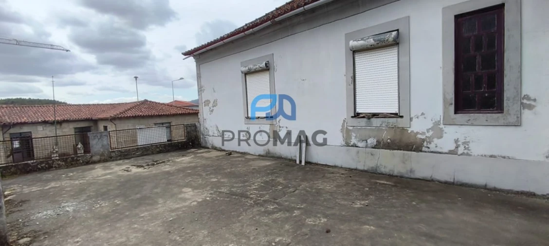 Moradia T6 para Venda em Resende Foto 60