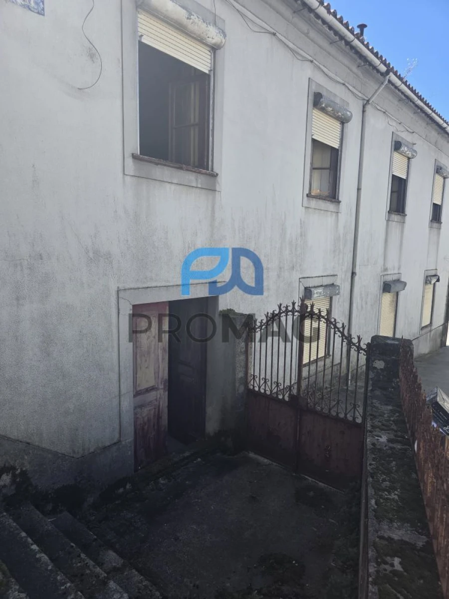 Moradia T6 para Venda em Resende Foto 7