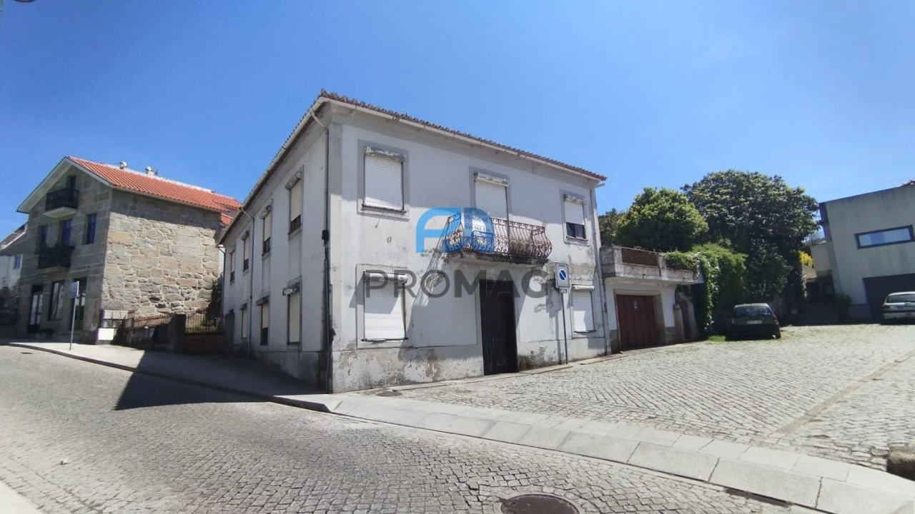 Moradia T6 para Venda em Resende Foto 2