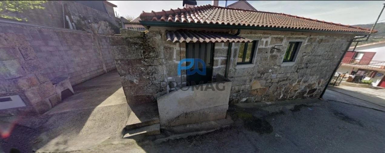 Moradia T2 para Venda em São Cipriano Foto 2