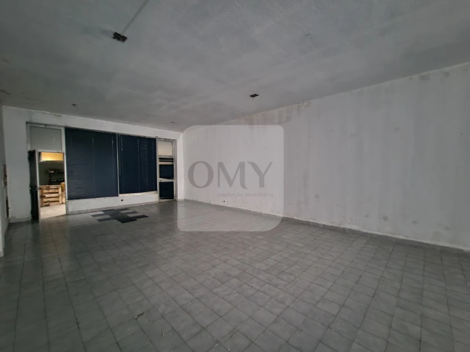 Loja para Arrendamento em Nossa Senhora da Conceição, São Pedro e São Dinis Foto 6