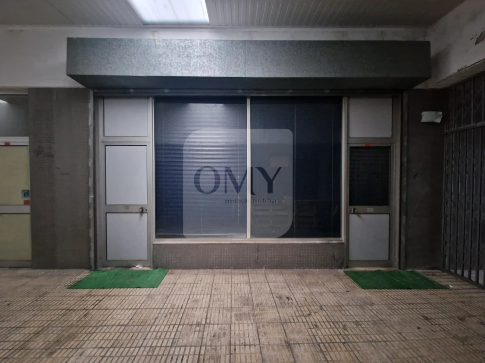 Loja para Arrendamento em Nossa Senhora da Conceição, São Pedro e São Dinis Foto 8