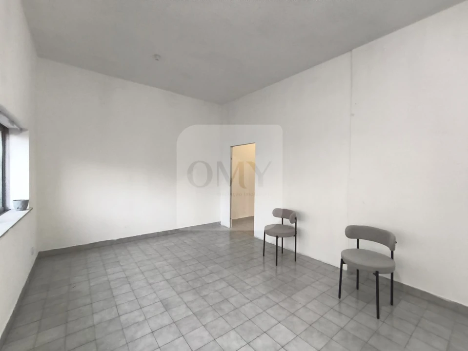 Loja para Arrendamento em Nossa Senhora da Conceição, São Pedro e São Dinis Foto 3