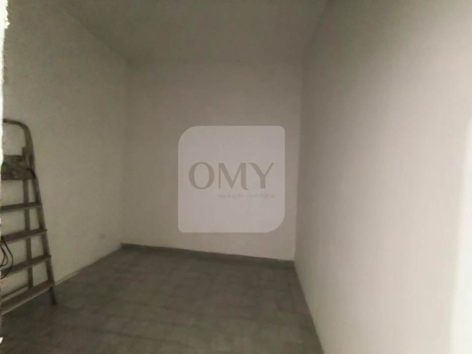 Loja para Arrendamento em Nossa Senhora da Conceição, São Pedro e São Dinis Foto 7