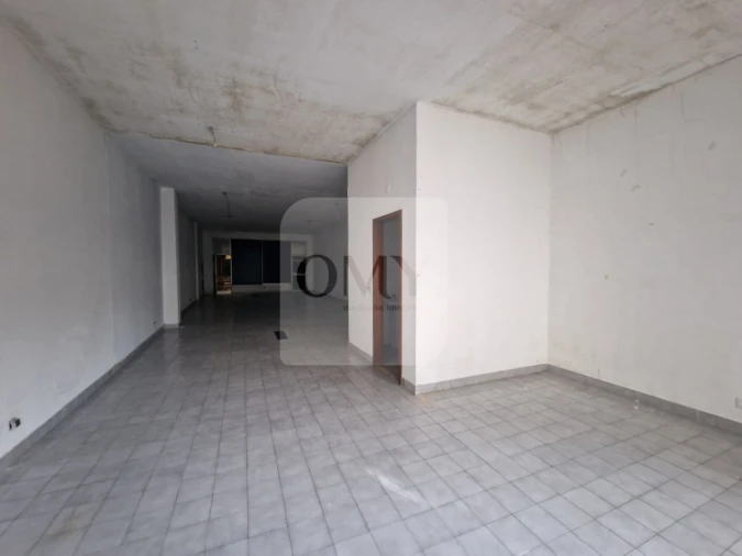 Loja para Arrendamento em Nossa Senhora da Conceição, São Pedro e São Dinis Foto 4