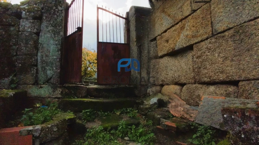 Moradia T3 para Venda em São Martinho de Mouros Foto 14