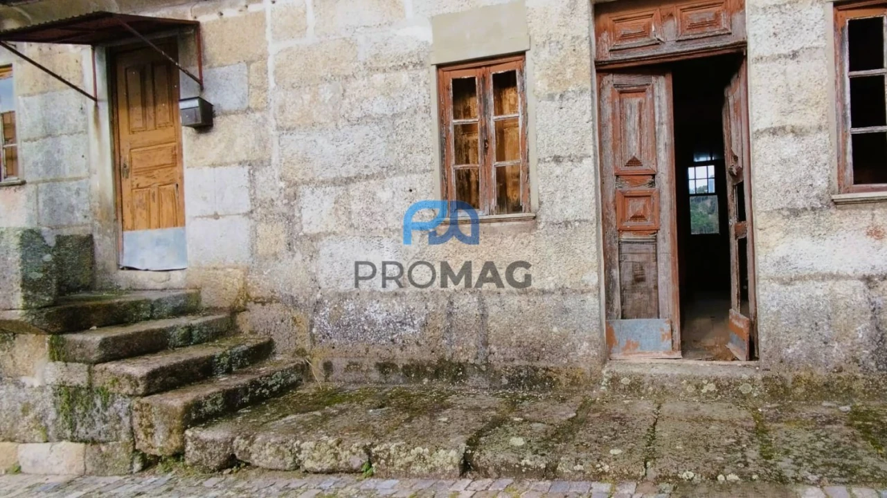 Moradia T3 para Venda em São Martinho de Mouros Foto 2