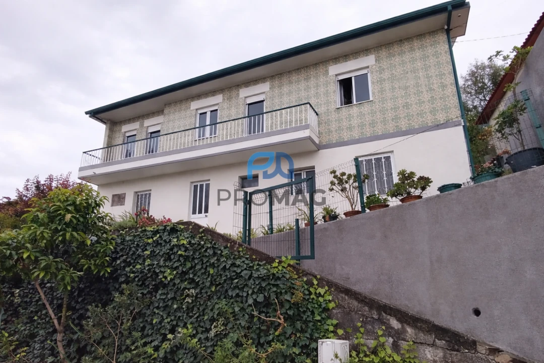 Moradia T4 para Venda em Anreade e São Romão de Aregos Foto 1
