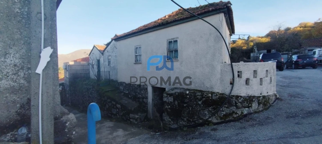 Moradia T2 para Venda em São João de Fontoura Foto 3