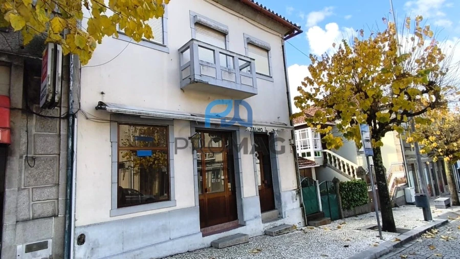 Moradia T4 para Venda em Resende Foto 4