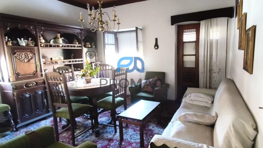 Moradia T4 para Venda em Resende Foto 11