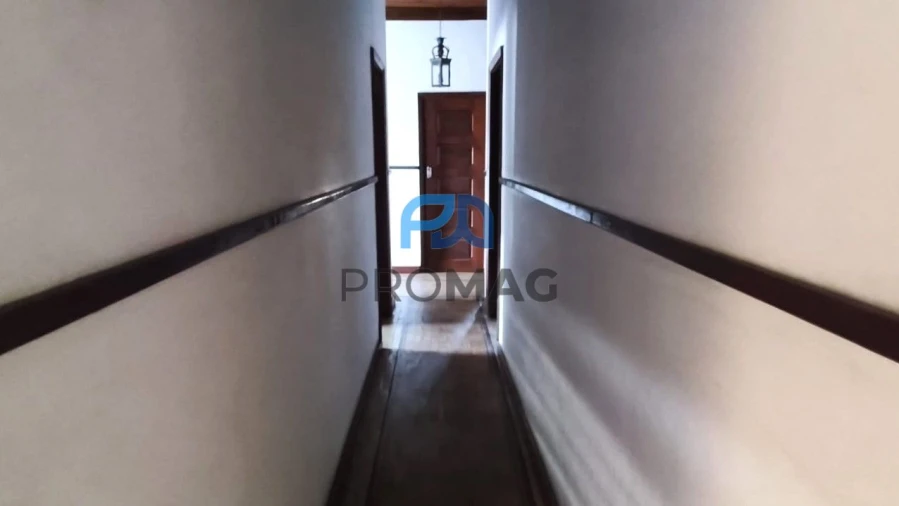 Moradia T4 para Venda em Resende Foto 16