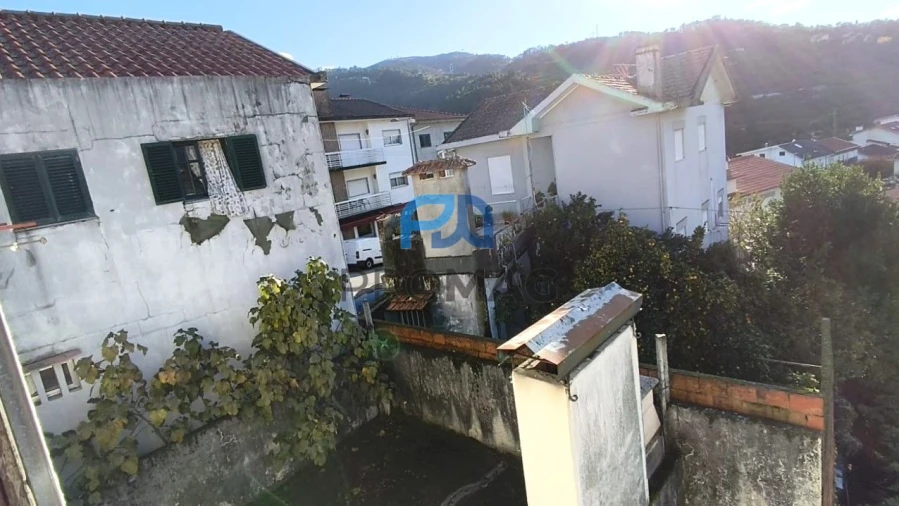 Moradia T4 para Venda em Resende Foto 22