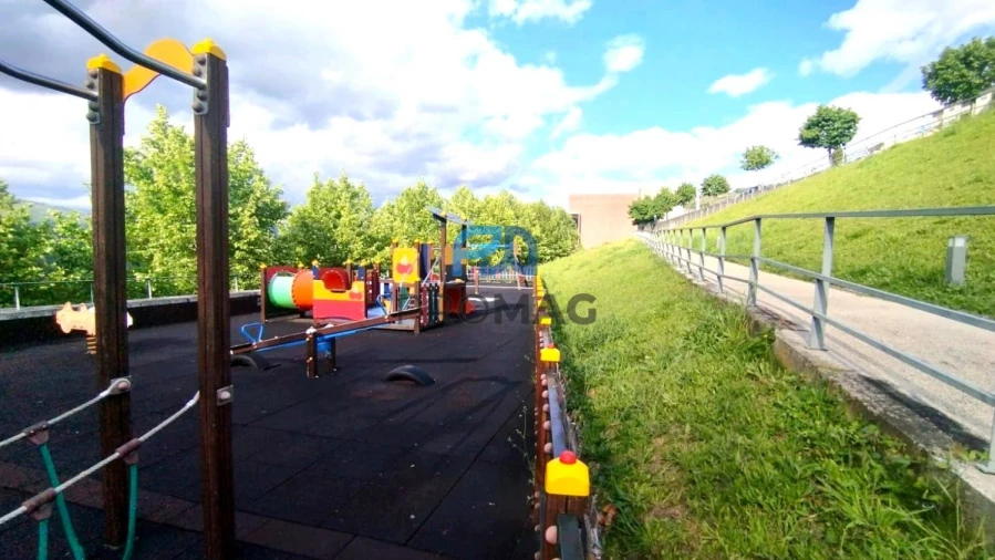 Moradia T4 para Venda em Resende Foto 45